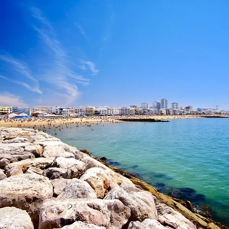 Lovely Centrally Located With Seaviews Apartment
