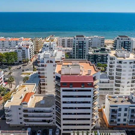 Lovely Centrally Located With Seaviews