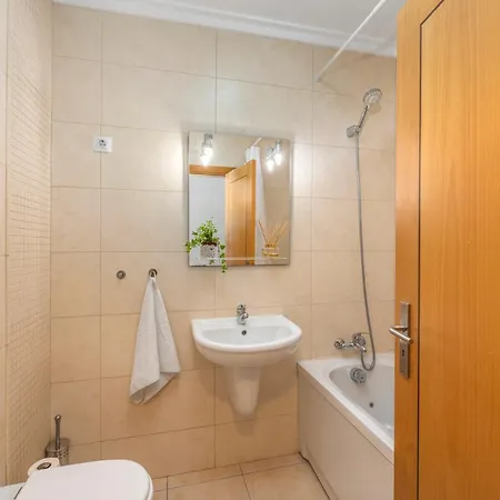Lovely Centrally Located With Seaviews
