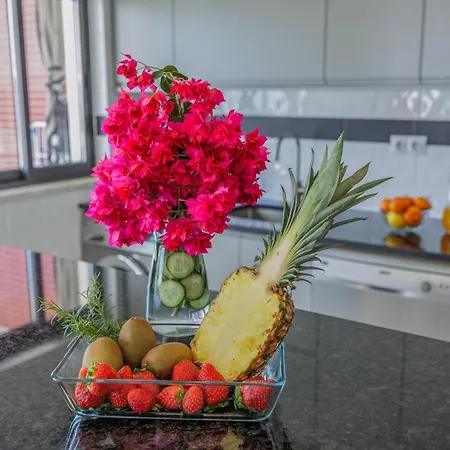 Apartamento Lovely Centrally Located With Seaviews *